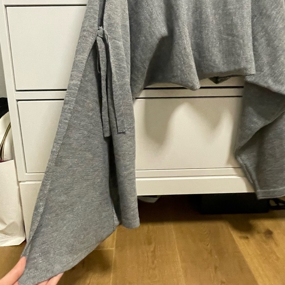 ESSUE Gray Long Sleeve Knit Sweater - Picture 4 of 6